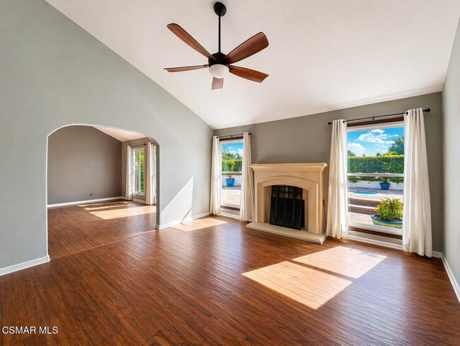 Building Photo - 3271 Rosehill Cir