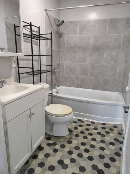 Bathroom - 1706 Buffington Ave