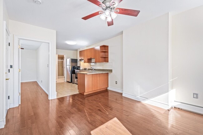 Building Photo - 11 Jones Pl