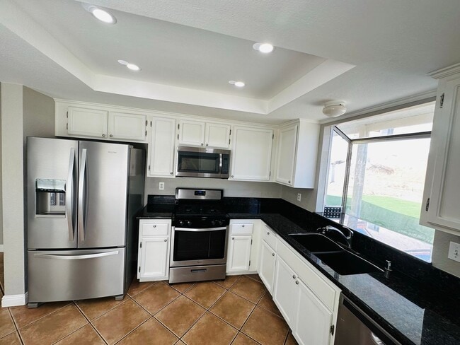 Building Photo - Coming Soon! 3 bedroom Murrieta home for L...