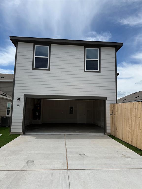 Building Photo - 520 McFadin Wy