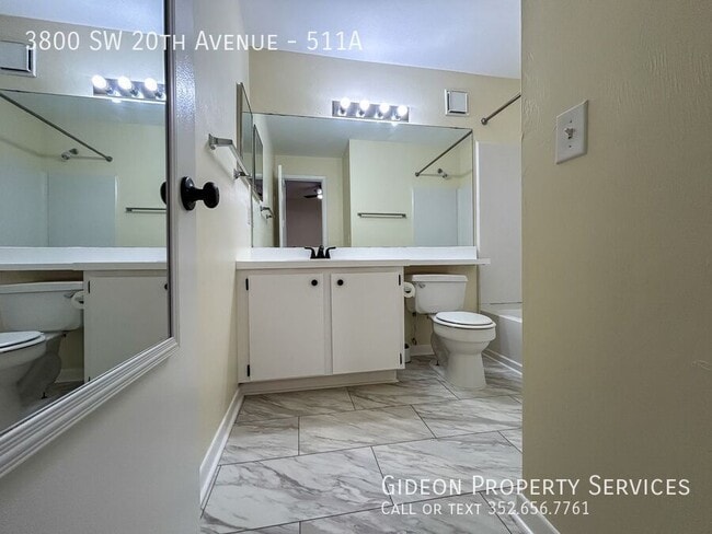 Building Photo - 3800 SW 20th Ave