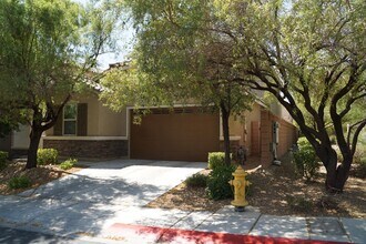 Building Photo - 10137 Lady Apple Dr