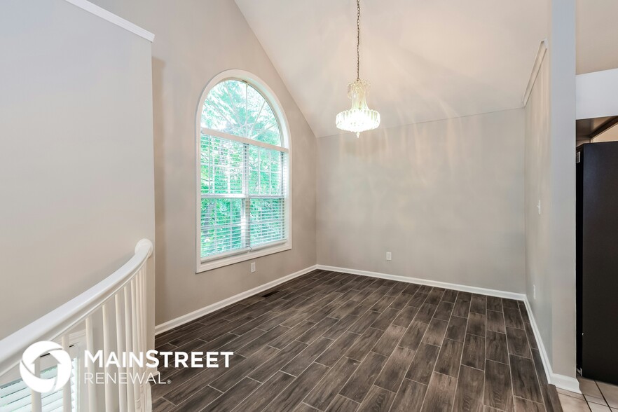 Building Photo - 136 Summer Creek Cove