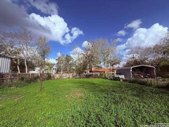 Building Photo - 1310 S 4th St