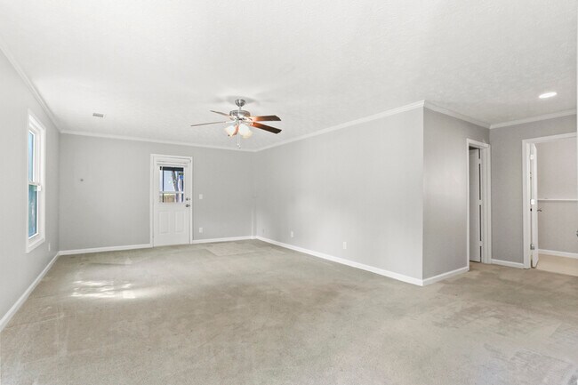 Building Photo - 4019 Brantley Dr