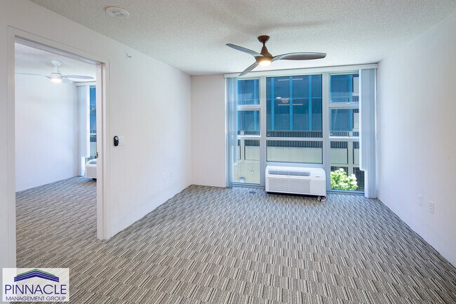 Building Photo - 7000 Hawaii Kai Dr