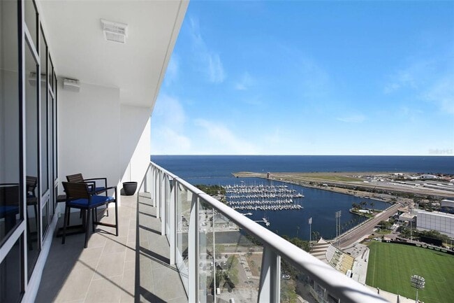 Building Photo - 175 1st St S