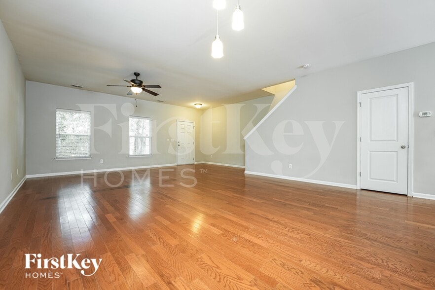 Building Photo - 2901 Maybry Dr