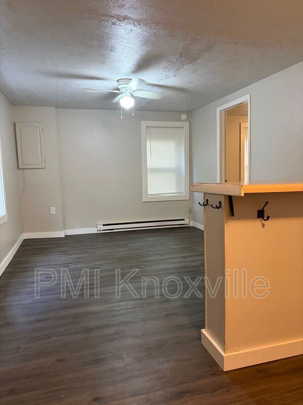 Building Photo - 417 Landau Dr