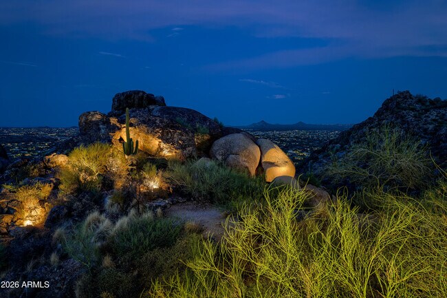 Building Photo - 6700 E Hawksnest Rd