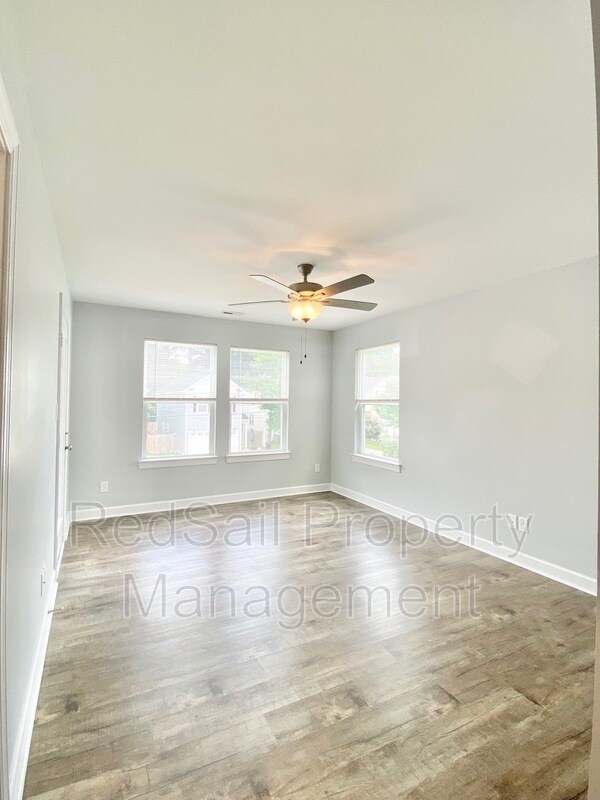 Building Photo - 112 Thalia Rd