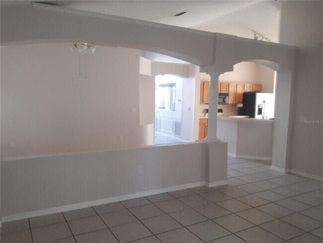 Building Photo - 3885 Blackberry Cir
