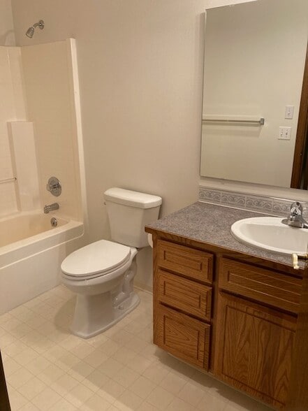 Building Photo - 18317 E Riverway Ave