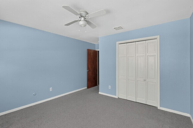 Building Photo - 9223 Tooley Dr