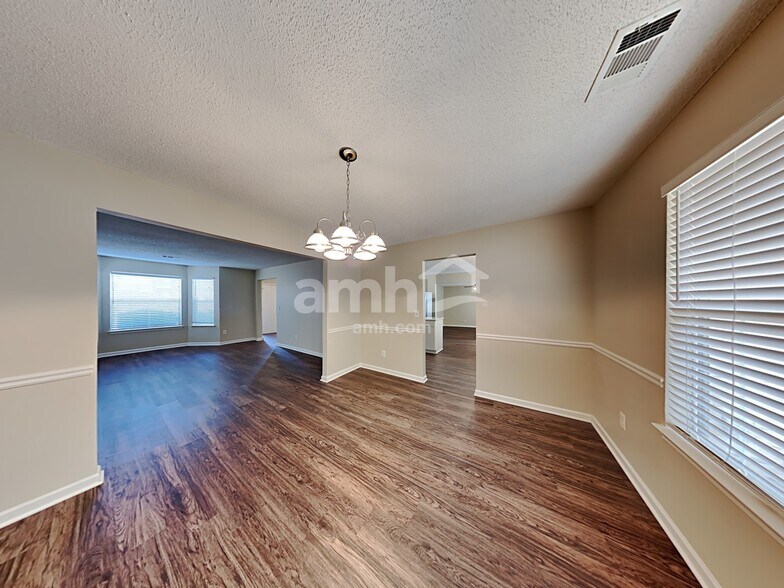 Building Photo - 4445 Tuckahoe Ct