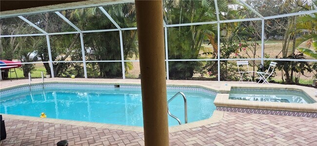 Building Photo - 505 Causeway Dr