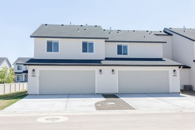 Building Photo - Townhomes at Jericho