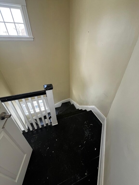 Building Photo - 103 Tracy Ave