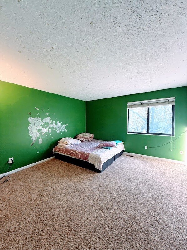 Building Photo - 9310 Hunters Creek Dr