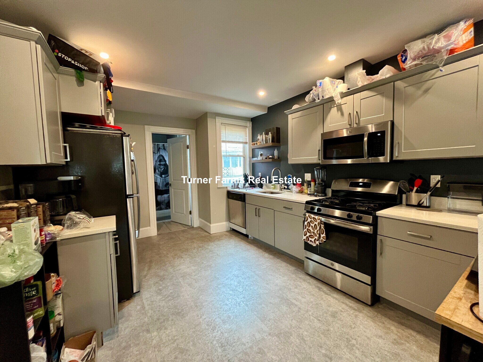 Building Photo - 24 Pond St