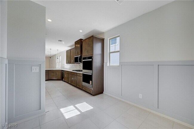 Building Photo - 12470 Madison Pk Pl