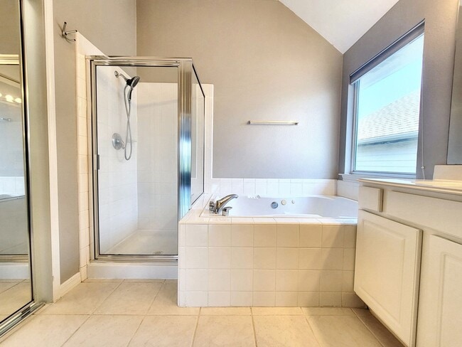 Building Photo - 1617 Sunterro-