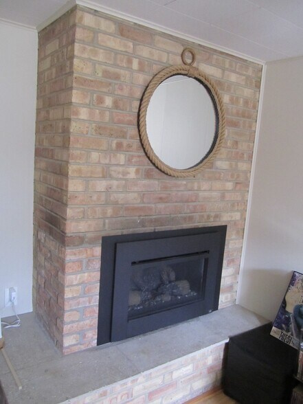 Gas fireplace - 836 11th St SW
