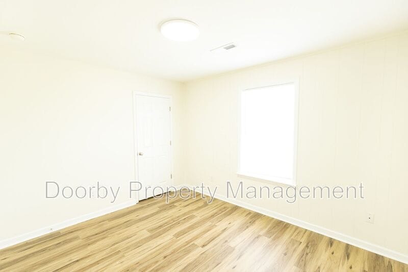 Building Photo - 3627 6th Ave