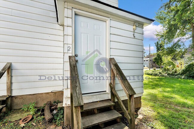 Building Photo - 934 Hovey St SW