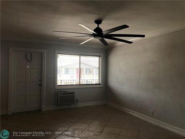 Building Photo - 1818 E Oakland Park Blvd