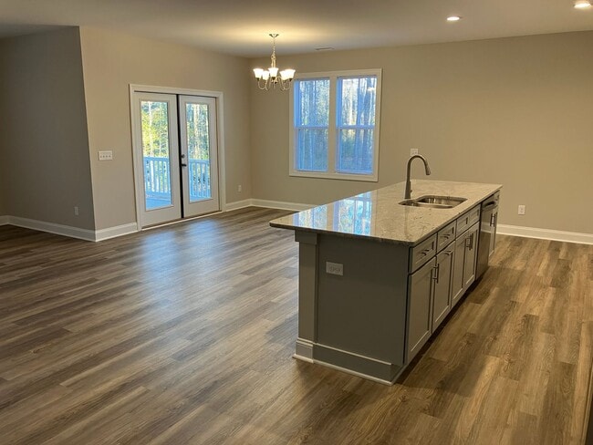 Building Photo - 3 Bedroom 2 Bathroom house located in Mill Creek Cove