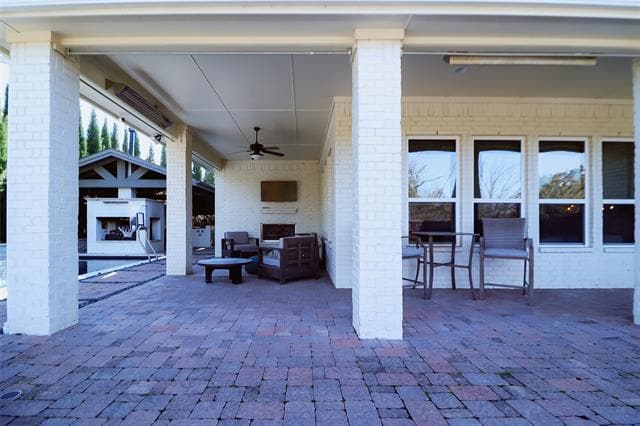 Building Photo - 316 Hollow Way