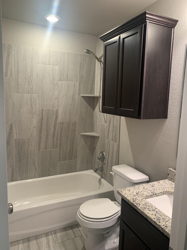 Building Photo - 8302 Pleasant Trail Dr