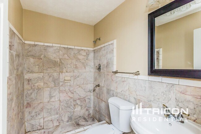 Building Photo - 2716 King Arthur Ct