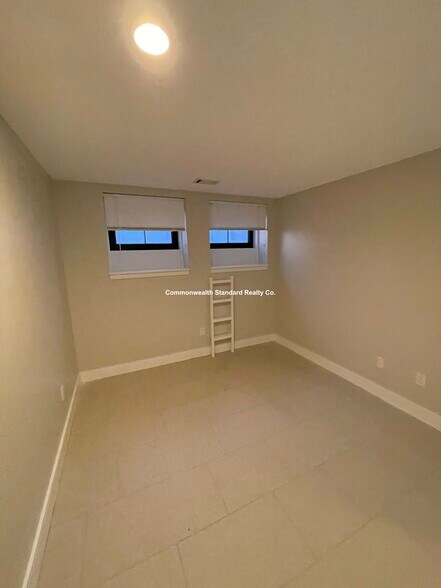 Building Photo - 557-559 Columbus Ave. Unit B-3
