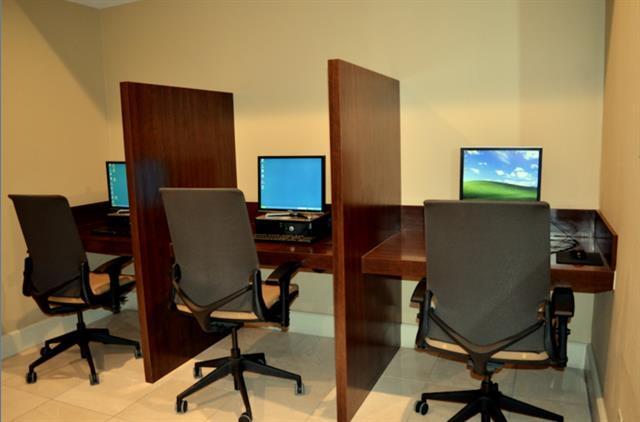 Building Photo - 3225 Turtle Creek Blvd