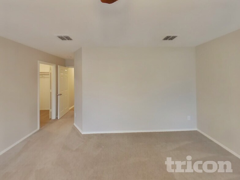 Building Photo - 1317 Gayle St