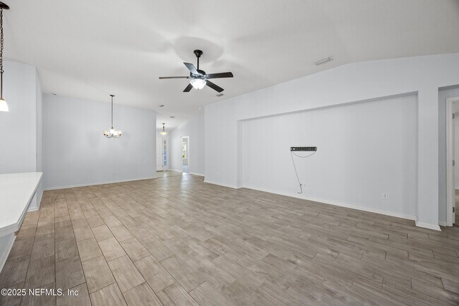 Building Photo - 2772 Bluff Estate Way