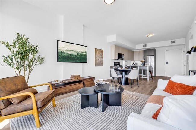 Building Photo - 3801 N Dixie Hwy