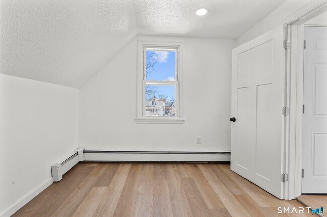 Building Photo - 26-28-28 Mc Lean St