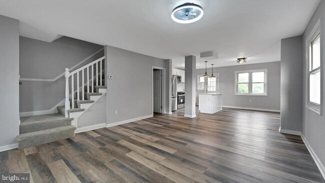 Building Photo - 4011 Mortimer Ave