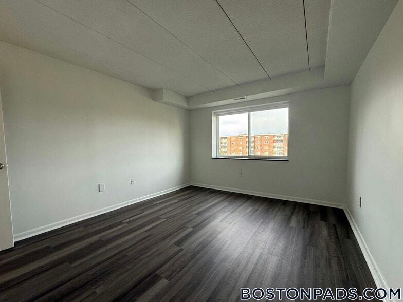 Building Photo - 53 Hill Rd