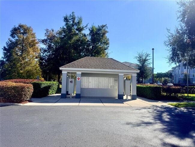 Building Photo - 2424 Grand Central Pkwy