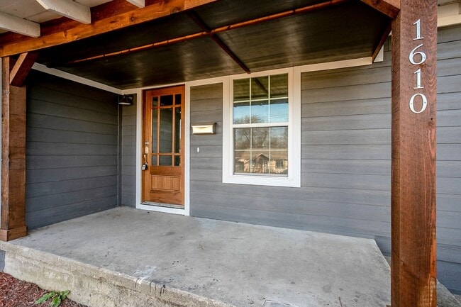 Building Photo - Must see this Renovated home located in Da...