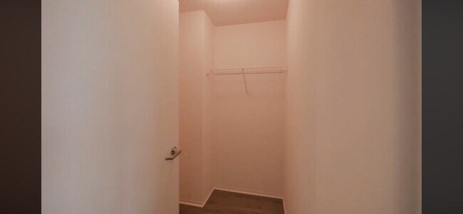 Building Photo - 600 W Randolph St