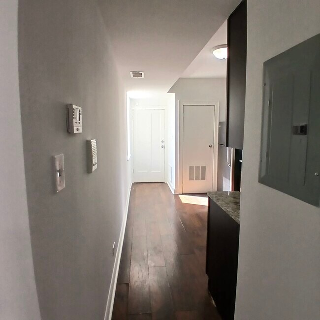 Building Photo - 4876 W Armitage Ave