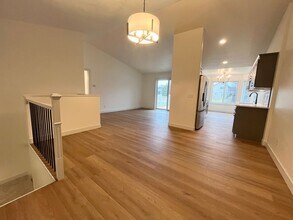 Building Photo - 3 Bed/3 Bath Twinhome in Brandon, SD!
