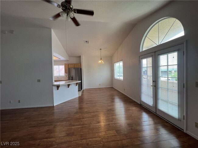 Building Photo - 8301 Boseck Dr