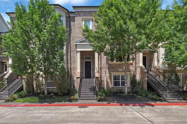 Building Photo - 4631 Regent Manor Dr